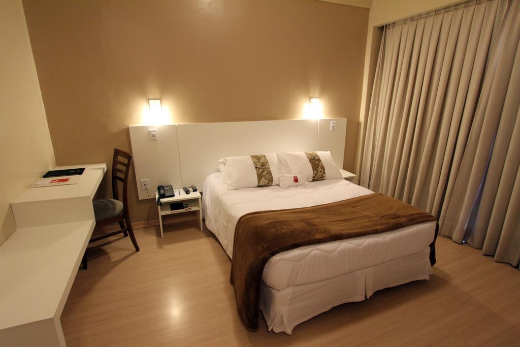 Hotel Curi Executive 佩洛塔斯 客房 照片
