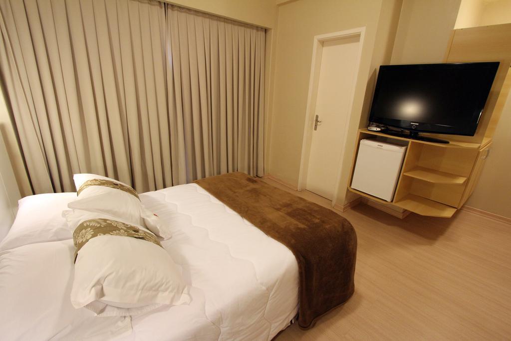 Hotel Curi Executive 佩洛塔斯 客房 照片