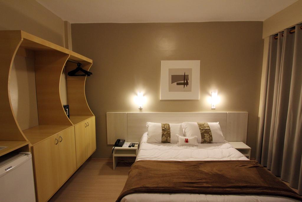 Hotel Curi Executive 佩洛塔斯 客房 照片