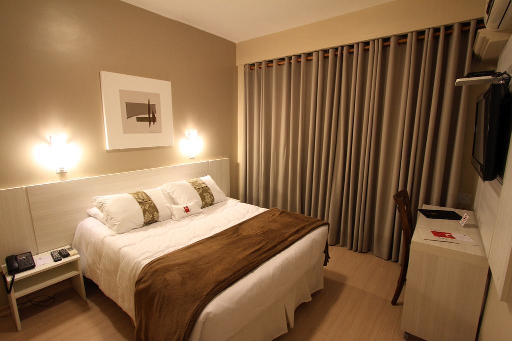 Hotel Curi Executive 佩洛塔斯 客房 照片
