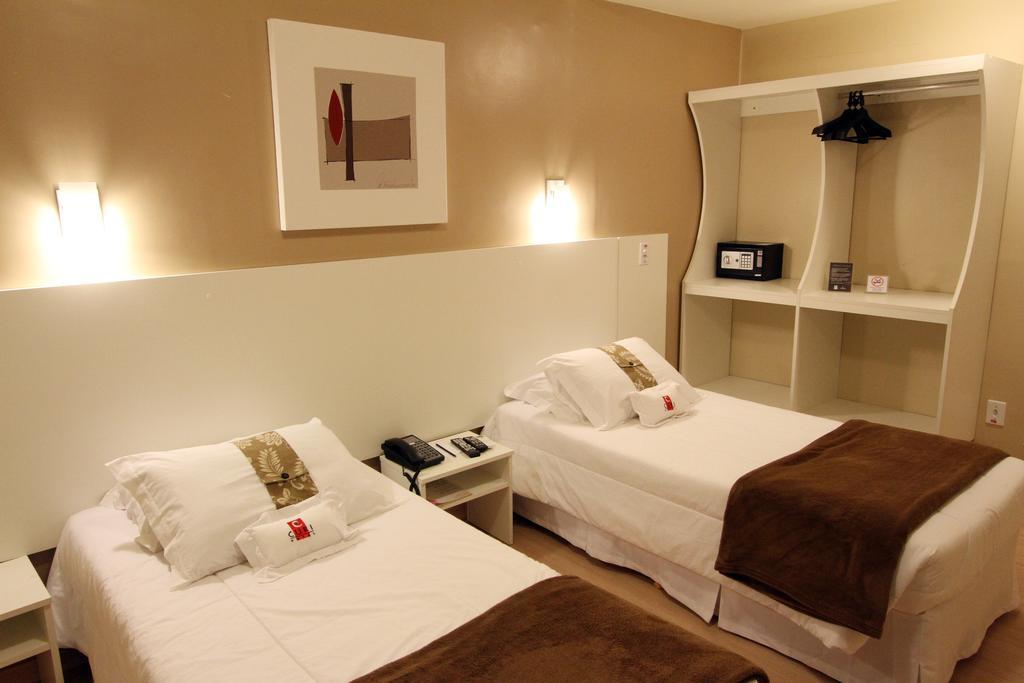 Hotel Curi Executive 佩洛塔斯 客房 照片