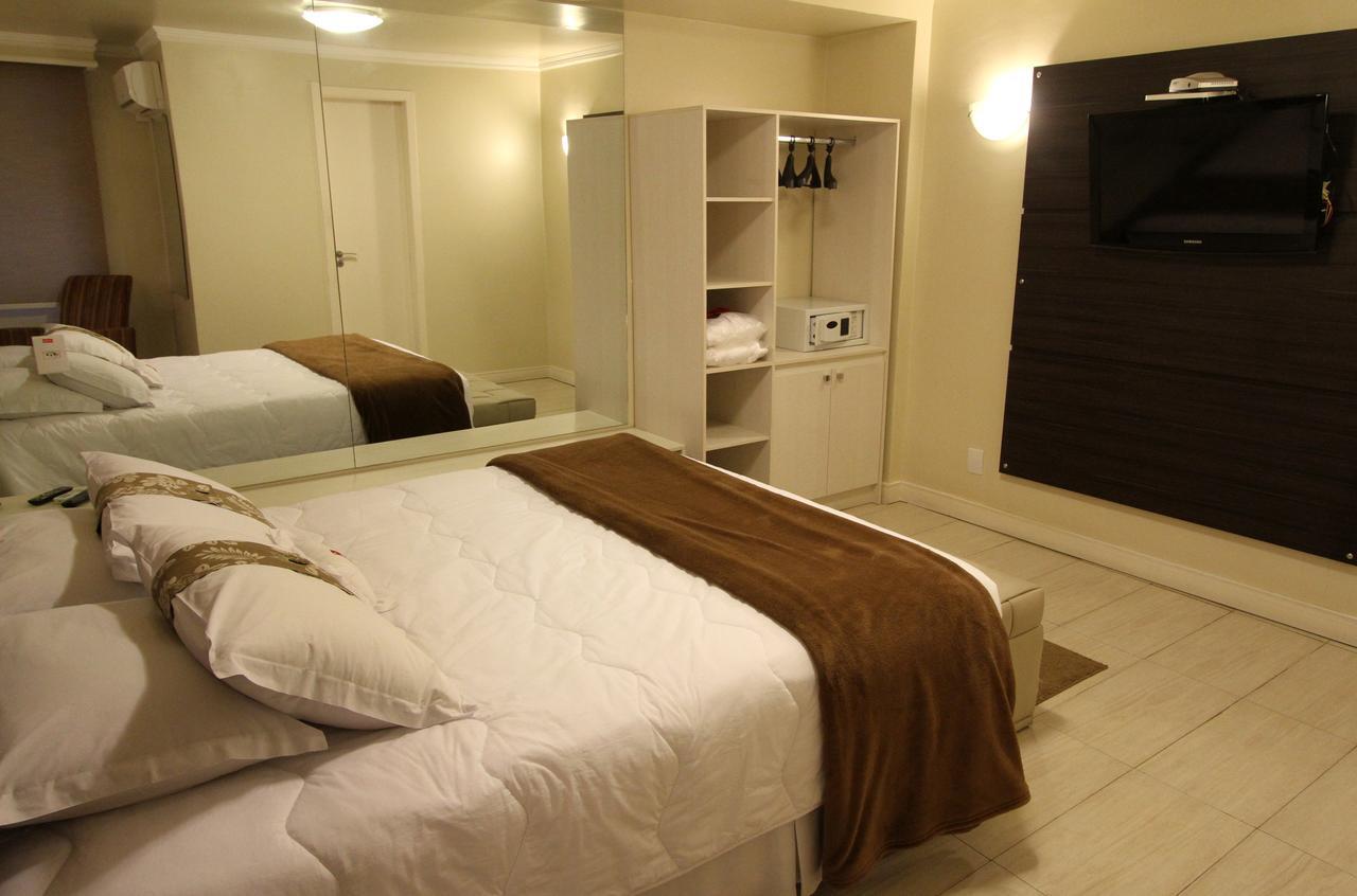 Hotel Curi Executive 佩洛塔斯 外观 照片